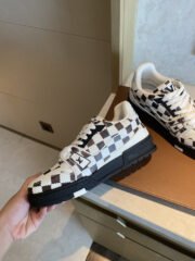 Loui Vuitto TRAINER SNEAKER - Image 9