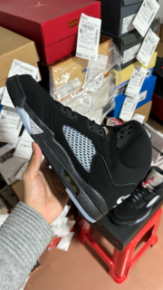 AIR JORDAN 5 BLACK METALLIC (2016) 845035-003 - Image 7