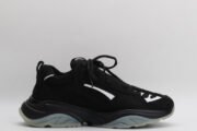 AR1M1 Low-Top Sneaker - Image 4
