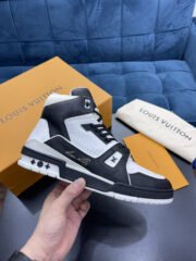 Loui Vuitto TRAINER SNEAKER - Image 8