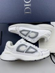 DR B30 Sneakers - Image 3