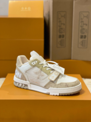 Loui Vuitto TRAINER SNEAKER - Image 3