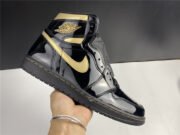 AIR JORDAN 1 RETRO HIGH BLACK METALLIC GOLD (2020) 555088-032 - Image 12