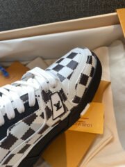 Loui Vuitto TRAINER SNEAKER - Image 7