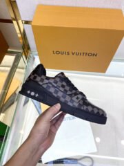 LV TRAINER SNEAKER LOW - Image 7