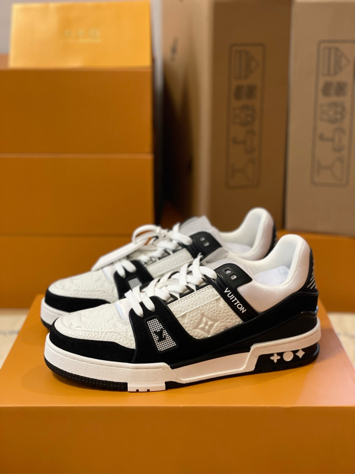 Loui Vuitto TRAINER SNEAKER - Image 2