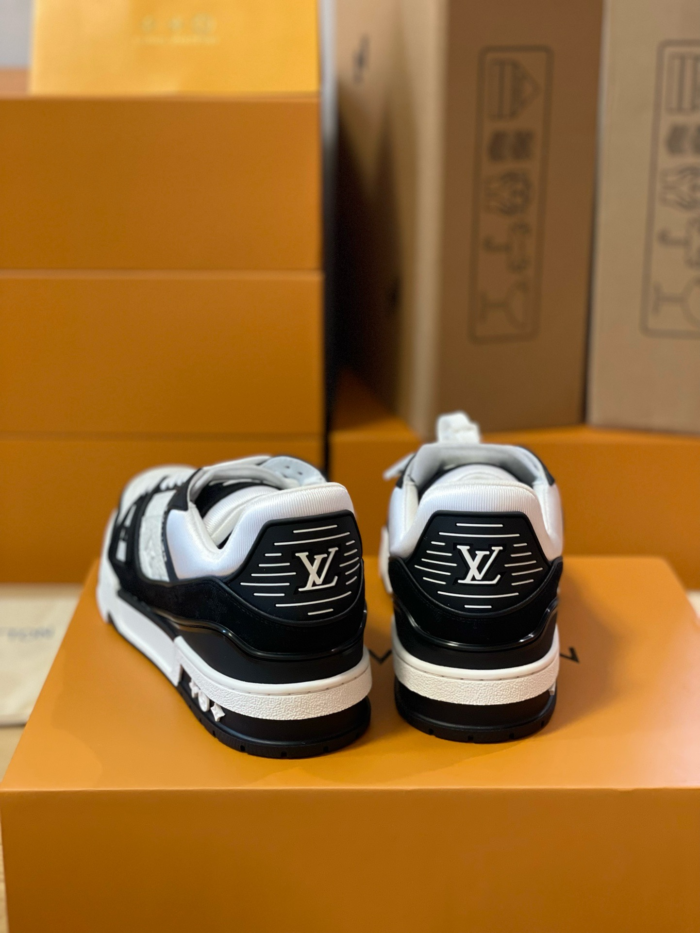Loui Vuitto TRAINER SNEAKER - Image 6