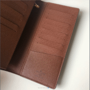 LOUI VUITTO WALLET M66540 19*9 - Image 7