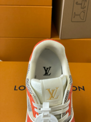 Loui Vuitto TRAINER SNEAKER - Image 8