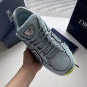 DR B30 Sneakers - Image 4