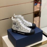 DR B23 Sneakers - Image 5