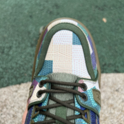 LV TRAINER MAXI Colored plaid army green - Image 9