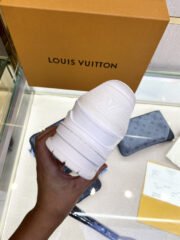 Loui Vuitto TRAINER SNEAKER - Image 4