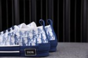 DR B23 Low Top Oblique Sneaker Blue - Image 3