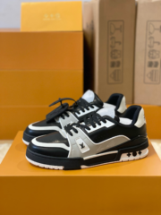Loui Vuitto TRAINER SNEAKER - Image 4