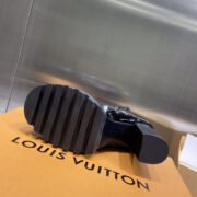 LOUS VUITON BROWN STAR TRAIL ANKLE BOOTS - Image 2