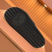 GUCC SLIPPERS - Image 3