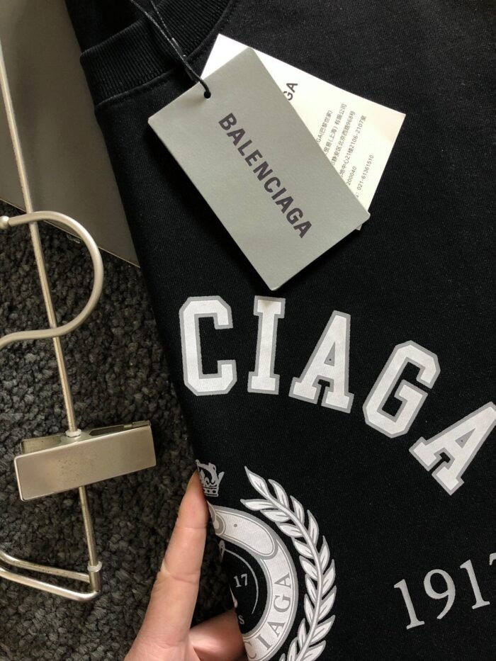 Balenciaga T-shirts - Image 3