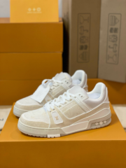 Loui Vuitto TRAINER SNEAKER - Image 2