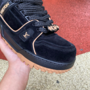 LV TRAINER MAXI Black raw rubber - Image 6