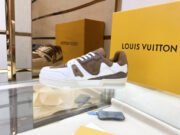 Loui Vuitto TRAINER SNEAKER - Image 8
