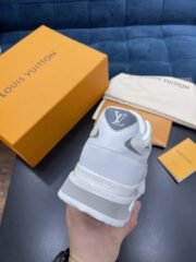 Loui Vuitto TRAINER SNEAKER - Image 2
