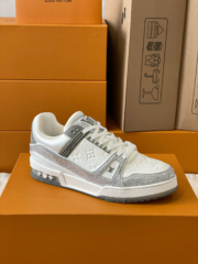 Loui Vuitto TRAINER SNEAKER - Image 3