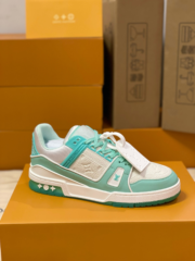 Loui Vuitto TRAINER SNEAKER - Image 5