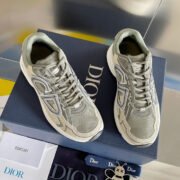 DR B30 Sneakers - Image 7