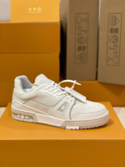 Loui Vuitto TRAINER SNEAKER - Image 6