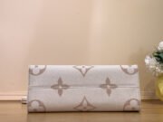 LV bag OnTheGo mini Sjh - Image 5