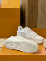 Loui Vuitto TRAINER SNEAKER - Image 8
