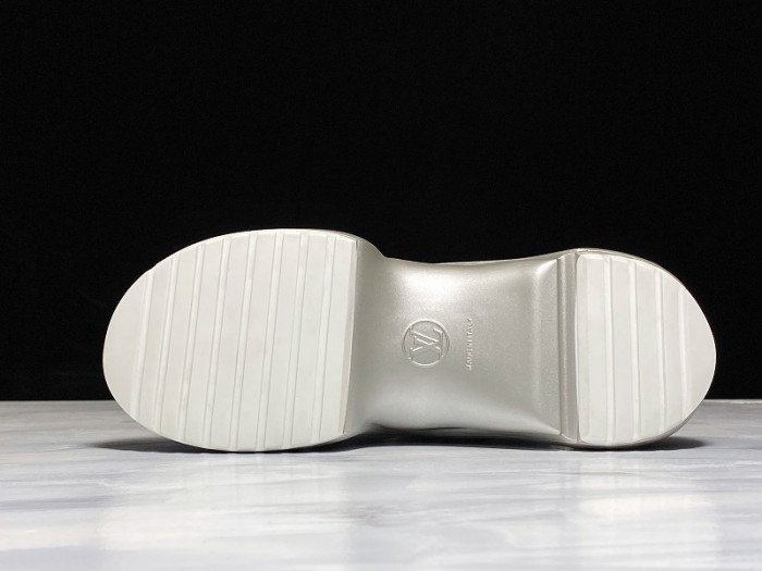 a7bfebaf1c7c50b8d89e3857945c1b2c99b88b3e LV ARCHLIGHT SNRAKER SLIVER 390N 51BCOLORE 1A87RW - Image 10