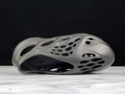 Yeezy Foam Runner Slide - Image 4