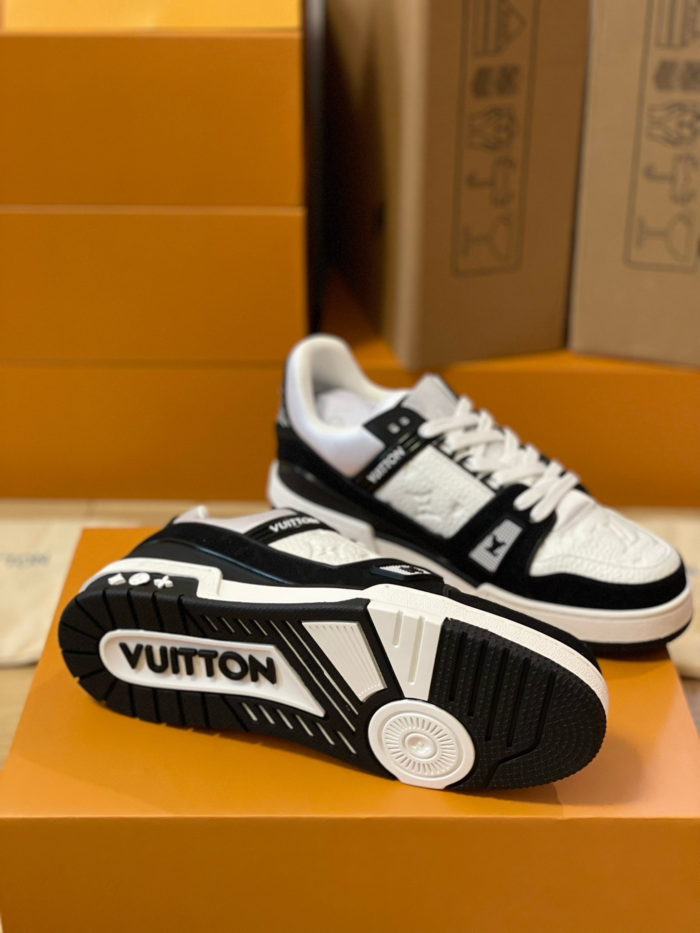 Loui Vuitto TRAINER SNEAKER - Image 5