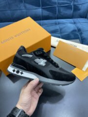 Loui Vuitto TRAINER SNEAKER - Image 2