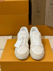Loui Vuitto TRAINER SNEAKER - Image 4