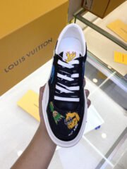 Loui Vuitto Low-Top SNEAKER - Image 8
