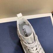 DR B23 Sneakers - Image 7