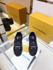 Loui Vuitto TRAINER SNEAKER - Image 9