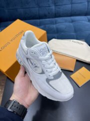 Loui Vuitto TRAINER SNEAKER - Image 5