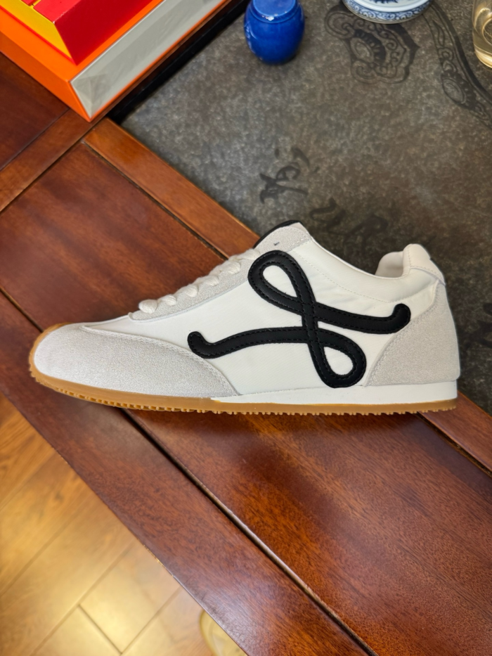 Loew Ballet Runner 2.0 - Image 1