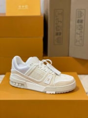 Loui Vuitto TRAINER SNEAKER - Image 5
