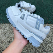 LV TRAINER MAXI White-grey - Image 2