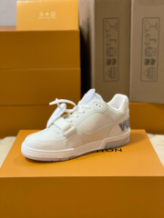 Loui Vuitto TRAINER SNEAKER - Image 3