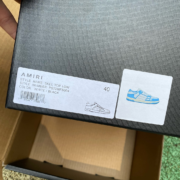 AR1M1 Low-Top Sneaker - Image 9