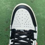 AR1M1 Low-Top Sneaker - Image 5