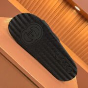 GUCC SLIPPERS - Image 6