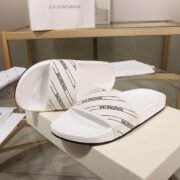 BLCG SLIPPERS - Image 2