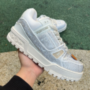 LV TRAINER MAXI Full of diamonds white - Image 5